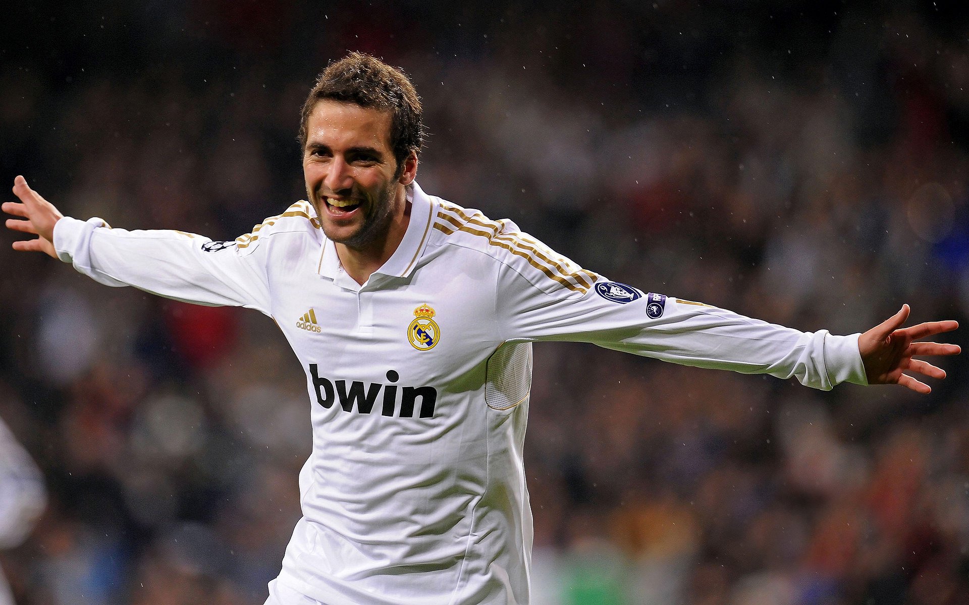 C罗:沙特联竞争强度不逊欧洲,进球应纳入金球评选,沙特足球强吗